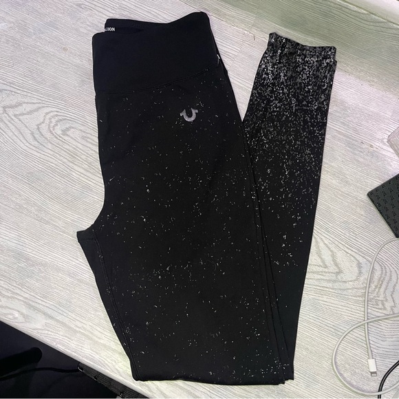 True Religion Black Leggings Sleek Performance Fit - Picture 1 of 5
